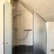 Nischen-Dusche 03