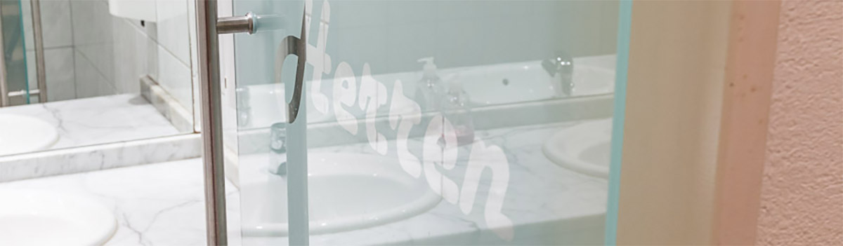 Sanitärraum-Trennwand